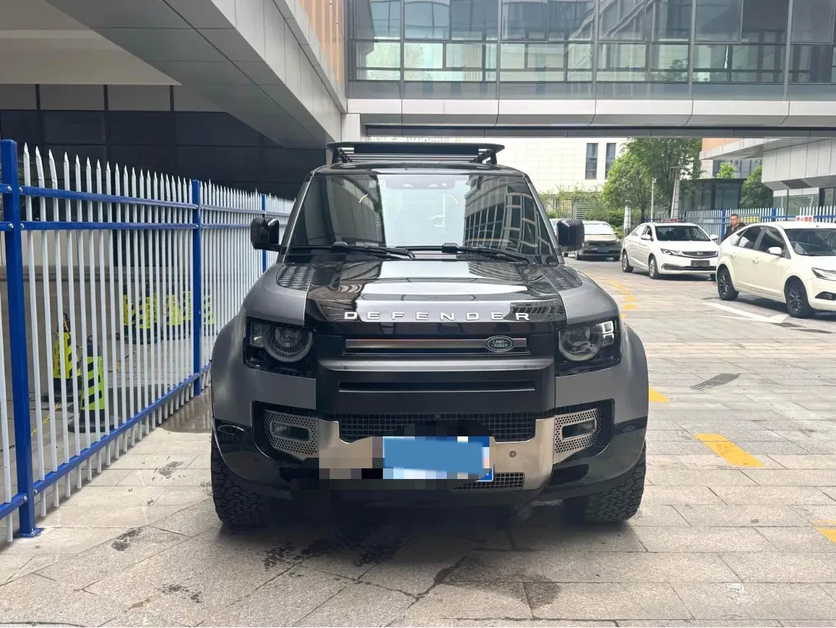 2022 Land Rover Defender 3.0T 400HP L6 8AT,autocango,china used car exporter,china ev exporter,chinese used car exporter,chinese used ev exporter