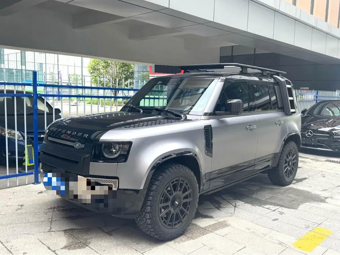 2022 Land Rover Defender 3.0T 400HP L6 8AT,autocango,china used car exporter,china ev exporter,chinese used car exporter,chinese used ev exporter
