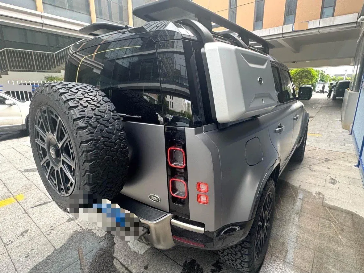 2022 Land Rover Defender 3.0T 400HP L6 8AT,autocango,china used car exporter,china ev exporter,chinese used car exporter,chinese used ev exporter