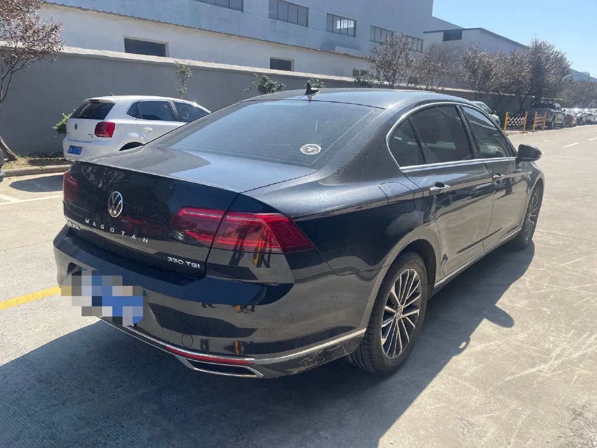 2020 Volkswagen Magotan 2.0T 186HP L4 7DCT,autocango,china used car exporter,china ev exporter,chinese used car exporter,chinese used ev exporter