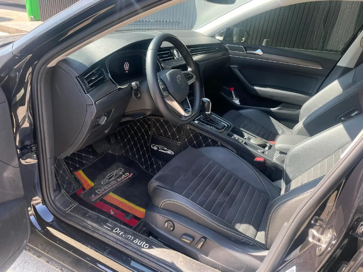 2020 Volkswagen Magotan 2.0T 186HP L4 7DCT,autocango,china used car exporter,china ev exporter,chinese used car exporter,chinese used ev exporter