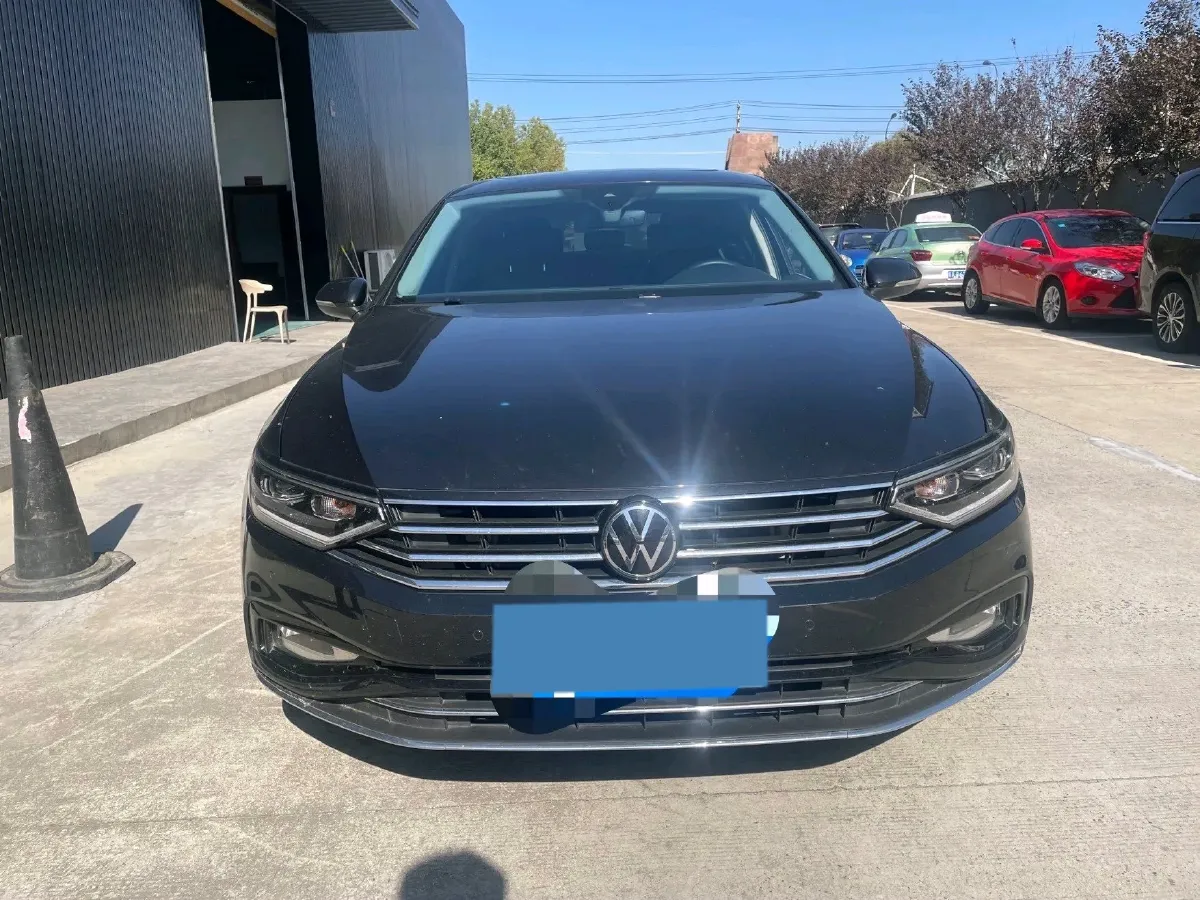 2020 Volkswagen Magotan 2.0T 186HP L4 7DCT,autocango,china used car exporter,china ev exporter,chinese used car exporter,chinese used ev exporter