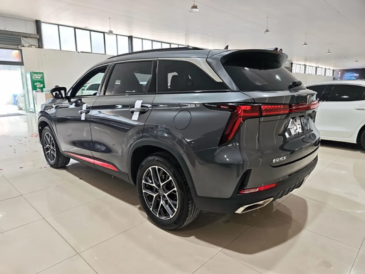 2022 ChangAn CS75 Plus 1.5T 188HP L4 8AT,autocango,china used car exporter,china ev exporter,chinese used car exporter,chinese used ev exporter