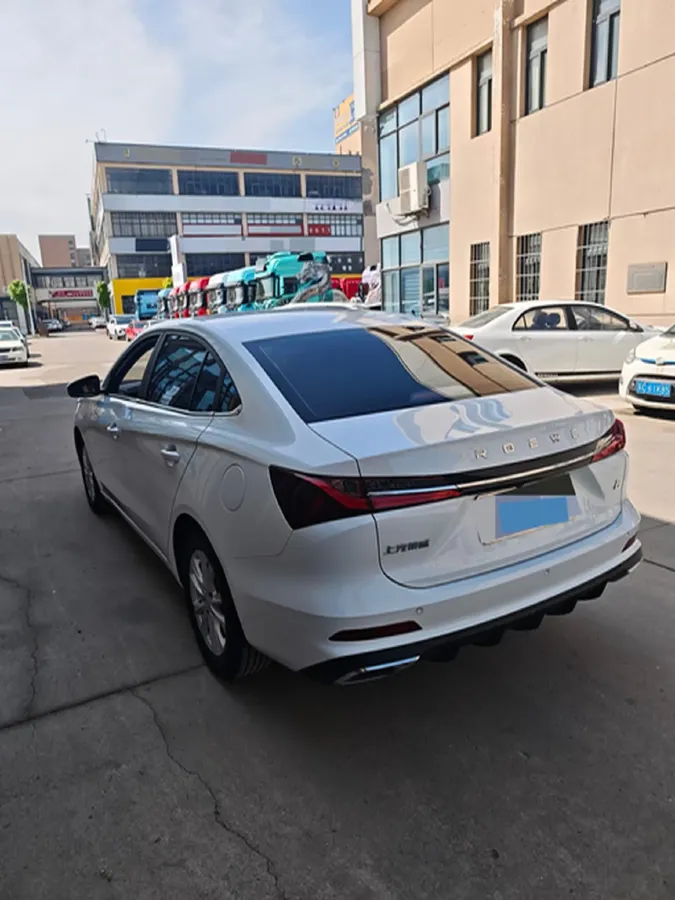2023 Roewe i5 1.5L 129HP L4 CVT,autocango,china used car exporter,china ev exporter,chinese used car exporter,chinese used ev exporter