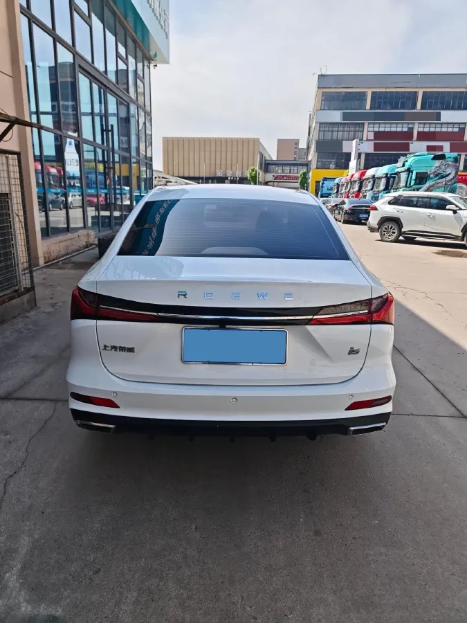 2023 Roewe i5 1.5L 129HP L4 CVT,autocango,china used car exporter,china ev exporter,chinese used car exporter,chinese used ev exporter
