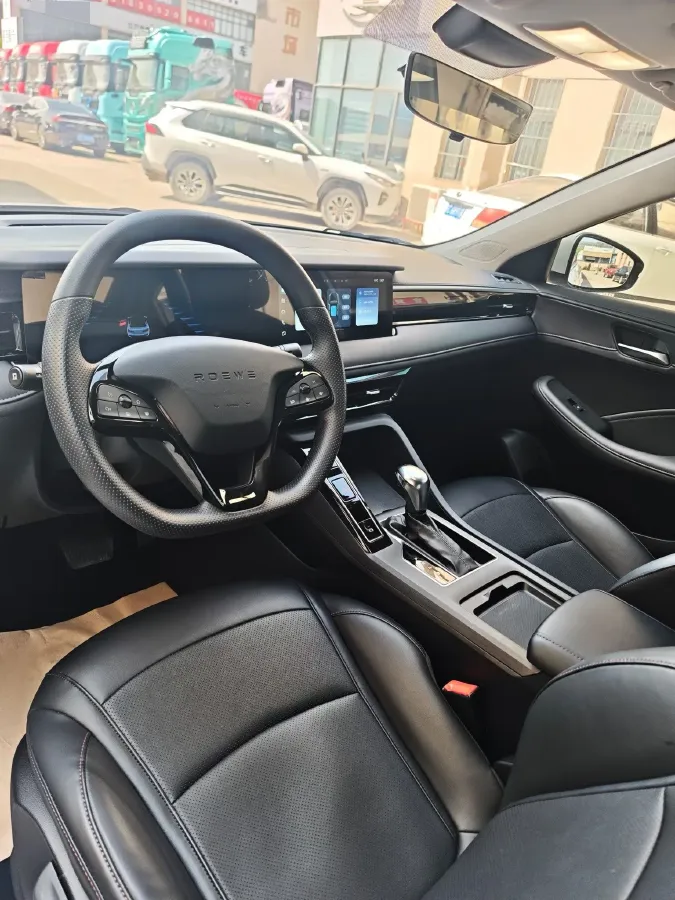 2023 Roewe i5 1.5L 129HP L4 CVT,autocango,china used car exporter,china ev exporter,chinese used car exporter,chinese used ev exporter