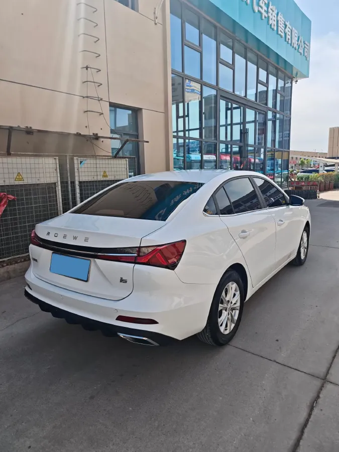 2023 Roewe i5 1.5L 129HP L4 CVT,autocango,china used car exporter,china ev exporter,chinese used car exporter,chinese used ev exporter