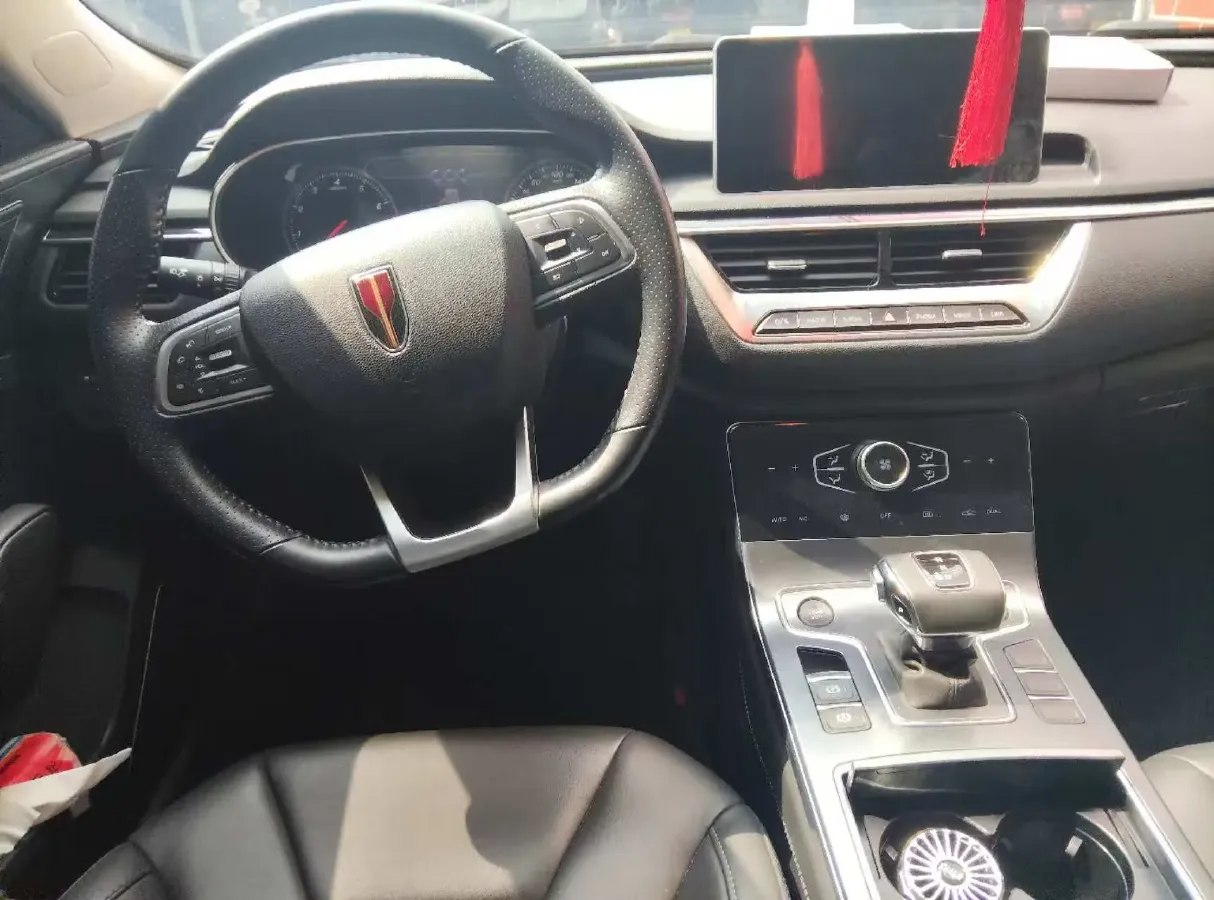 2022 HongQi H5 1.5T 169HP L4 7DCT,autocango,china used car exporter,china ev exporter,chinese used car exporter,chinese used ev exporter