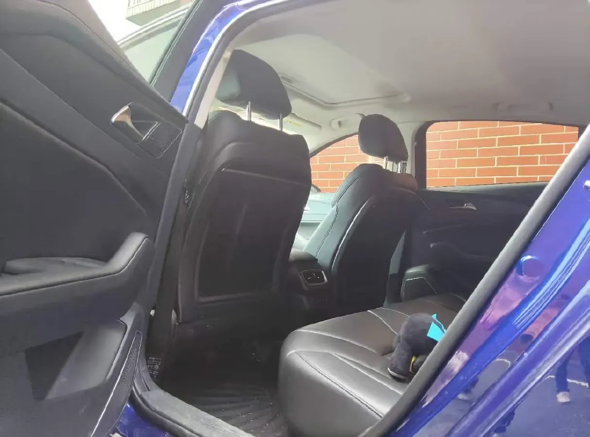 2022 HongQi H5 1.5T 169HP L4 7DCT,autocango,china used car exporter,china ev exporter,chinese used car exporter,chinese used ev exporter