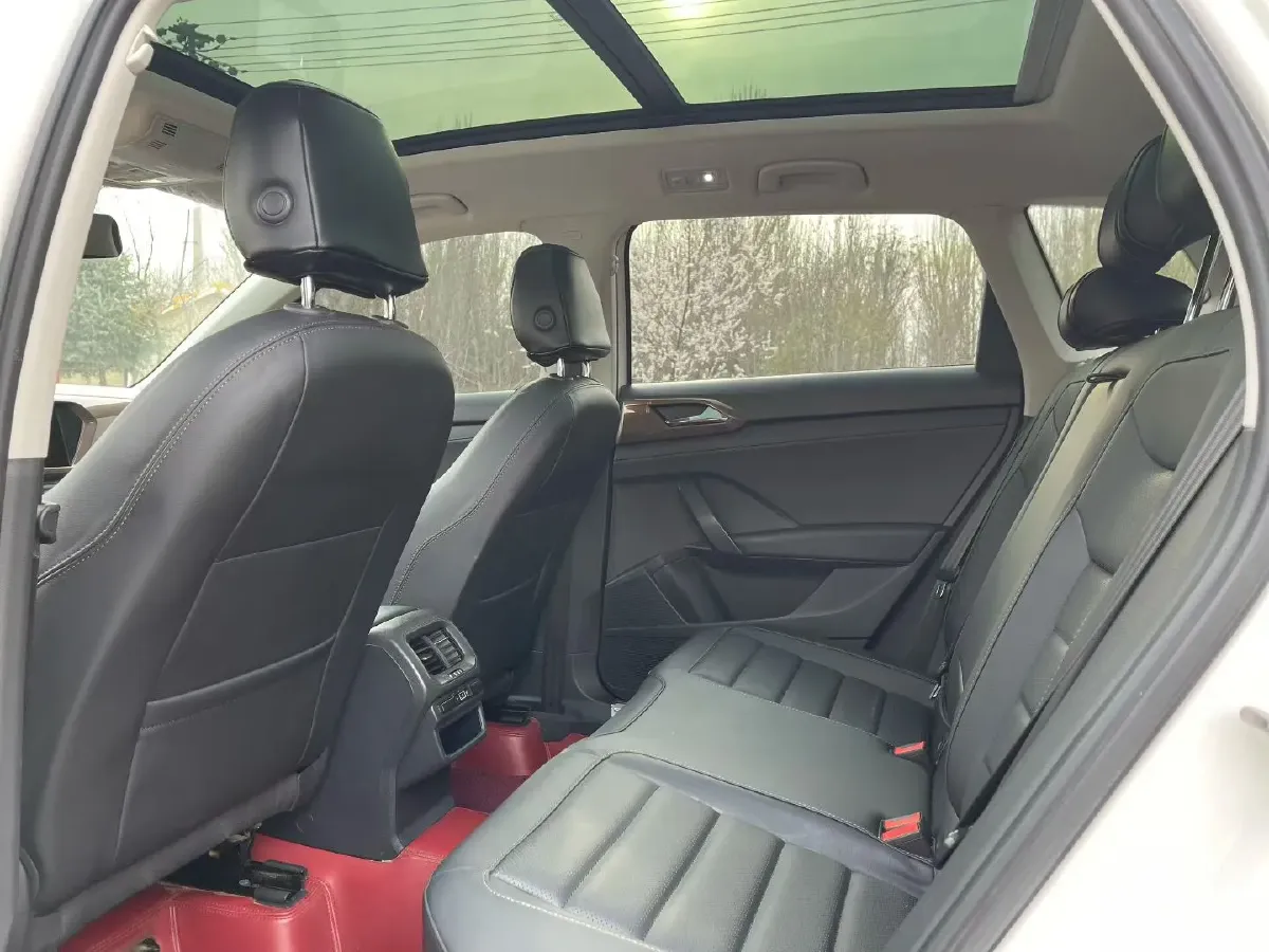 2021 Volkswagen Tharu 1.4T 150HP L4 7DCT,autocango,china used car exporter,china ev exporter,chinese used car exporter,chinese used ev exporter