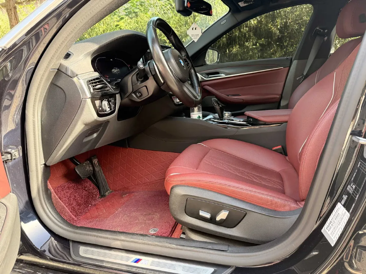 2021 BMW 5 Series 2.0T 252HP L4 8AT,autocango,china used car exporter,china ev exporter,chinese used car exporter,chinese used ev exporter