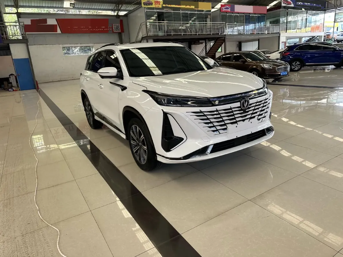 2024 ChangAn CS75 Plus 1.5T 188HP L4 8AT,autocango,china used car exporter,china ev exporter,chinese used car exporter,chinese used ev exporter