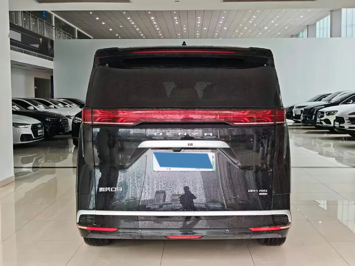 2025 Denza D9 1.5T 156HP L4 E-CVT PHEV 40KWH,autocango,china used car exporter,china ev exporter,chinese used car exporter,chinese used ev exporter
