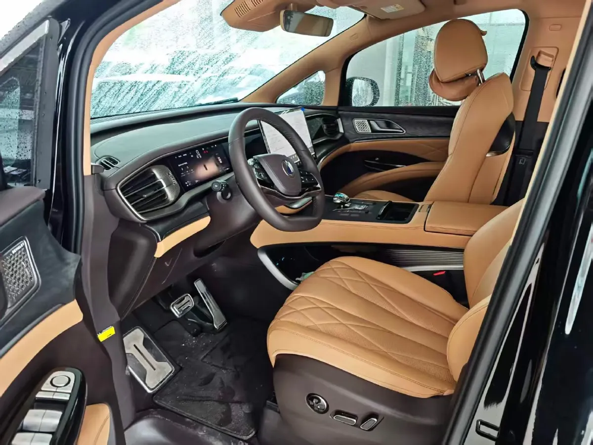 2025 Denza D9 1.5T 156HP L4 E-CVT PHEV 40KWH,autocango,china used car exporter,china ev exporter,chinese used car exporter,chinese used ev exporter