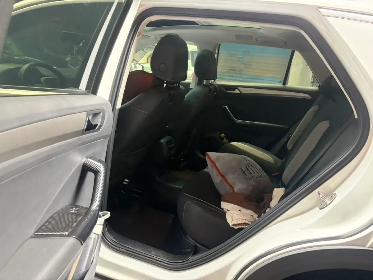 2019 Volkswagen T-Roc 1.4T 131HP L4 7DCT,autocango,china used car exporter,china ev exporter,chinese used car exporter,chinese used ev exporter