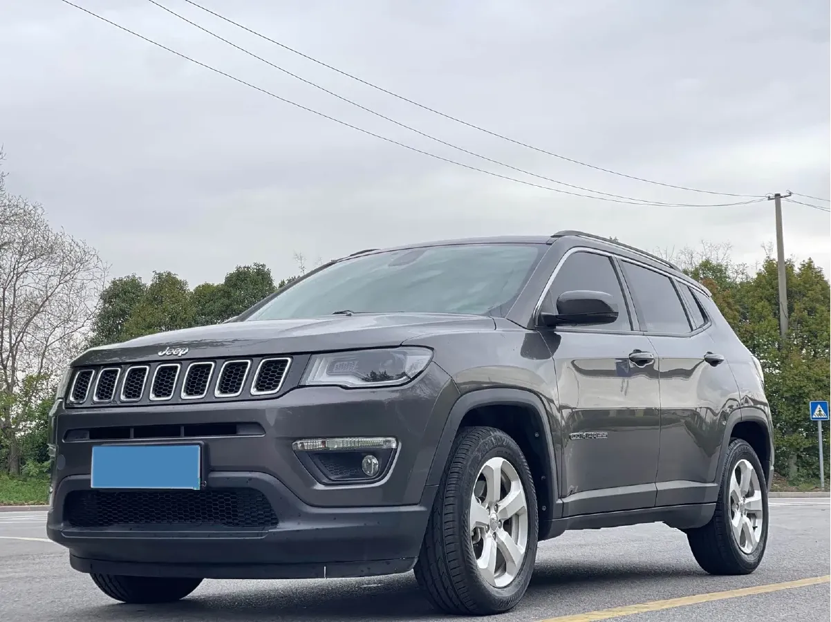 2020 Jeep Compass 1.3T 173HP L4 7DCT,autocango,china used car exporter,china ev exporter,chinese used car exporter,chinese used ev exporter