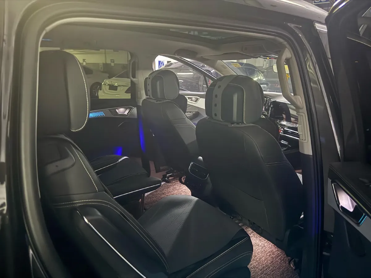 2022 Volkswagen Talagon 2.5T 299HP V6 7DCT,autocango,china used car exporter,china ev exporter,chinese used car exporter,chinese used ev exporter