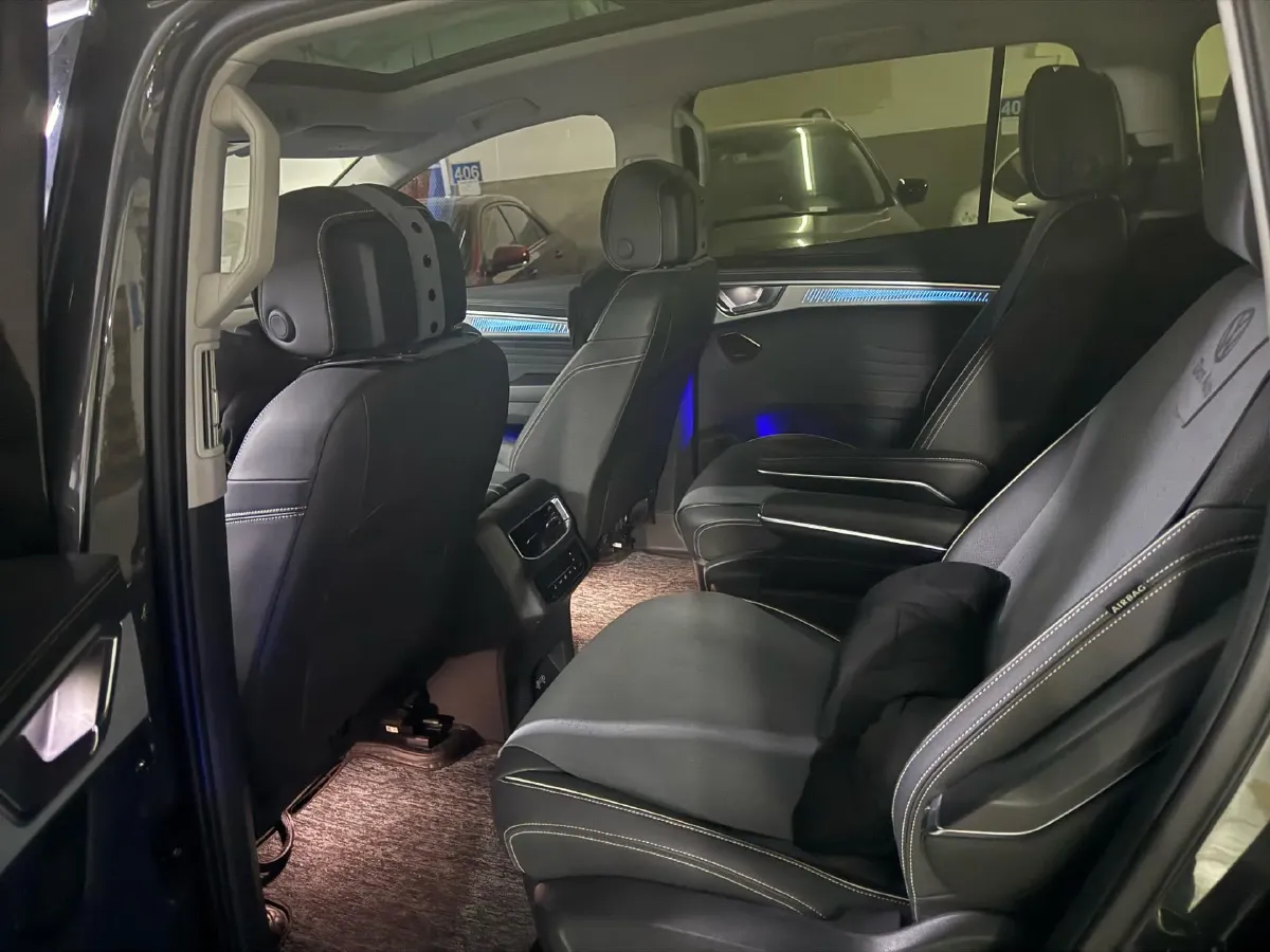 2022 Volkswagen Talagon 2.5T 299HP V6 7DCT,autocango,china used car exporter,china ev exporter,chinese used car exporter,chinese used ev exporter