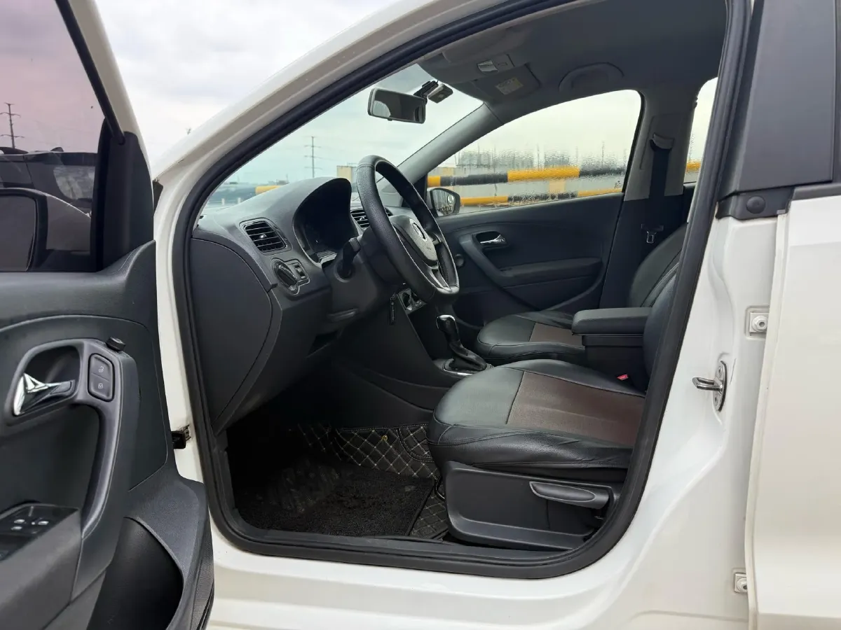 2016 Volkswagen Polo 1.4L 90HP L4 6AT,autocango,china used car exporter,china ev exporter,chinese used car exporter,chinese used ev exporter