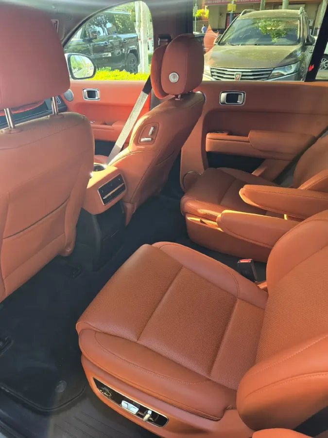 2023 Li L8 Range Extended 154HP REEV 40.9KWH,autocango,china used car exporter,china ev exporter,chinese used car exporter,chinese used ev exporter