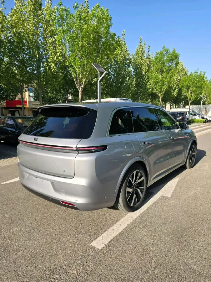 2023 Li L8 Range Extended 154HP REEV 40.9KWH,autocango,china used car exporter,china ev exporter,chinese used car exporter,chinese used ev exporter