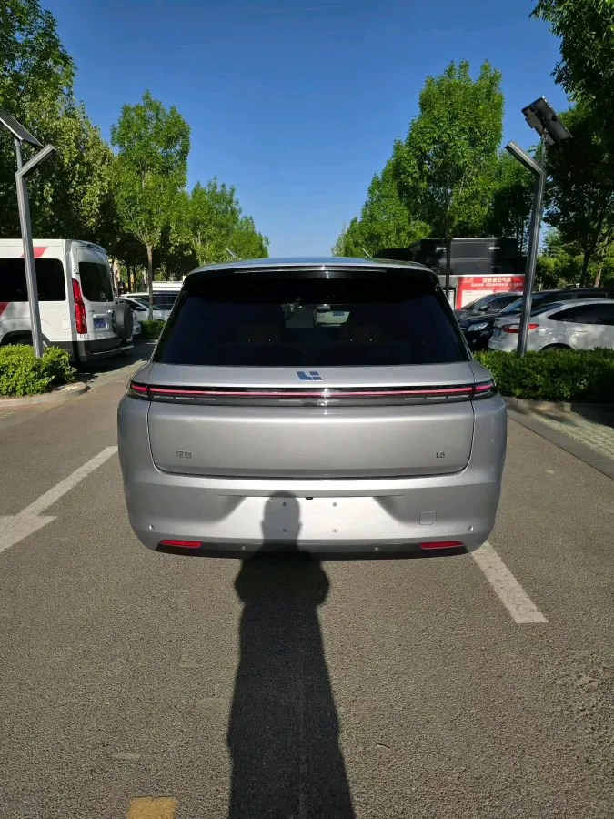 2023 Li L8 Range Extended 154HP REEV 40.9KWH,autocango,china used car exporter,china ev exporter,chinese used car exporter,chinese used ev exporter