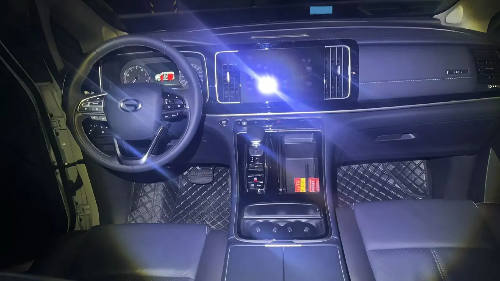 2021 GAC Trumpchi M8 2.0T 252HP L4 8AT,autocango,china used car exporter,china ev exporter,chinese used car exporter,chinese used ev exporter