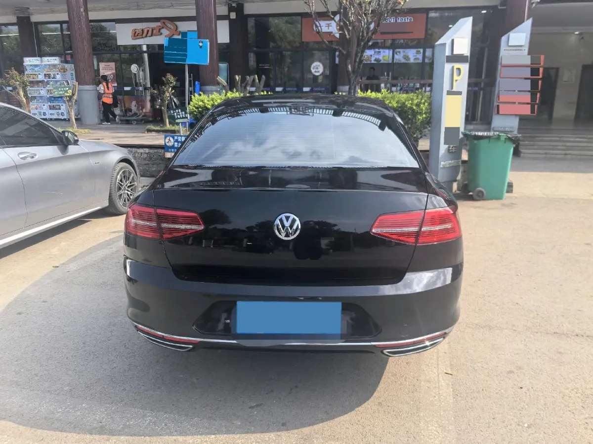 2018 Volkswagen Magotan 1.4T 150HP L4 7DCT,autocango,china used car exporter,china ev exporter,chinese used car exporter,chinese used ev exporter