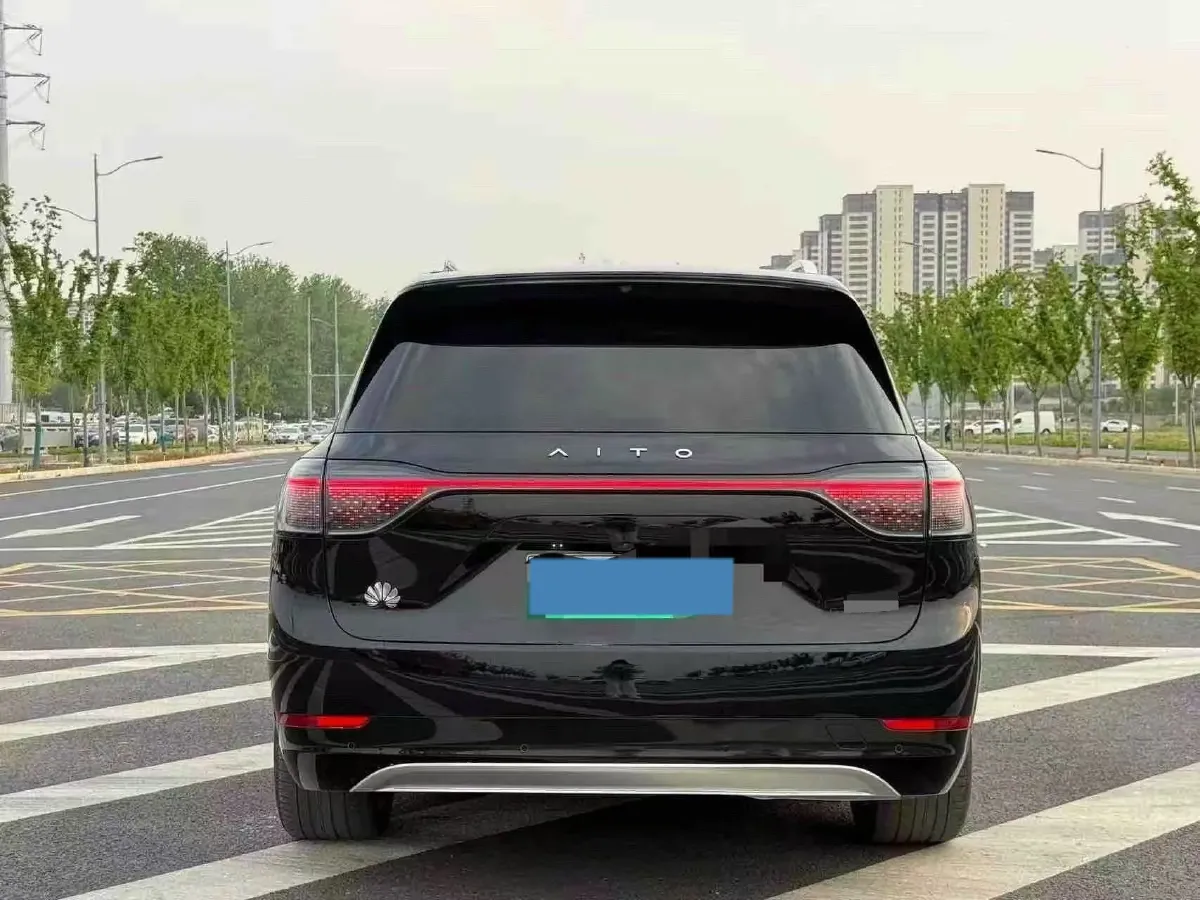 2025 AITO AITO M9 REEV 160HP REEV 52KWH,autocango,china used car exporter,china ev exporter,chinese used car exporter,chinese used ev exporter