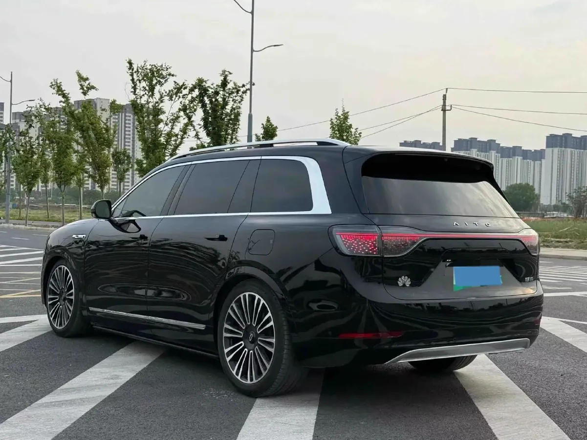 2025 AITO AITO M9 REEV 160HP REEV 52KWH,autocango,china used car exporter,china ev exporter,chinese used car exporter,chinese used ev exporter