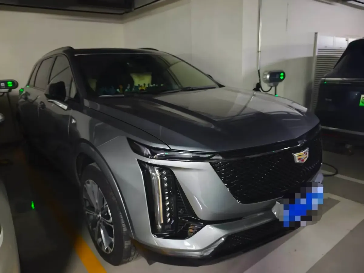 2025 Cadillac XT5 2.0T 237HP L4 9AT,autocango,china used car exporter,china ev exporter,chinese used car exporter,chinese used ev exporter