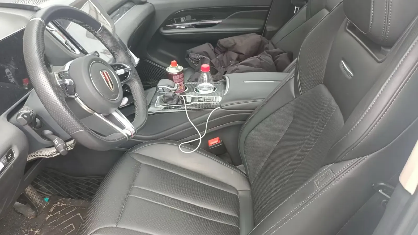 2023 HongQi HS3 1.5T 169HP L4 7DCT,autocango,china used car exporter,china ev exporter,chinese used car exporter,chinese used ev exporter