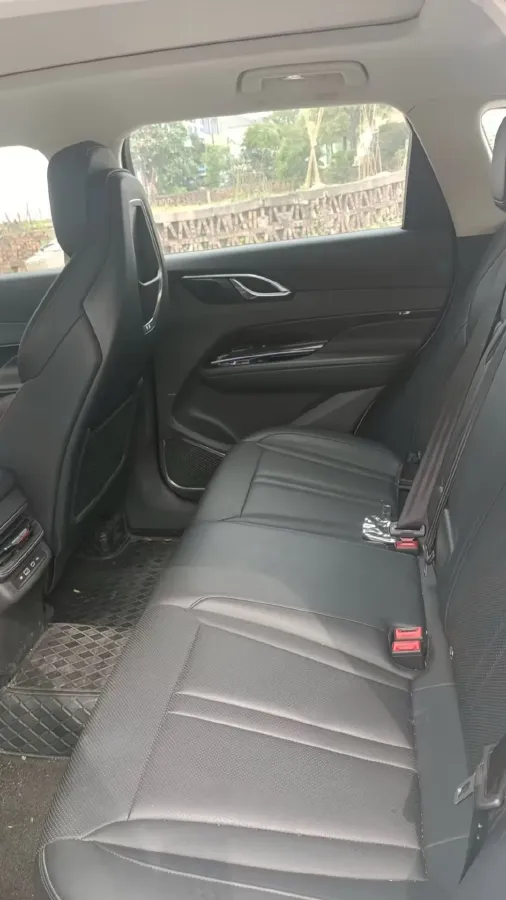 2023 HongQi HS3 1.5T 169HP L4 7DCT,autocango,china used car exporter,china ev exporter,chinese used car exporter,chinese used ev exporter