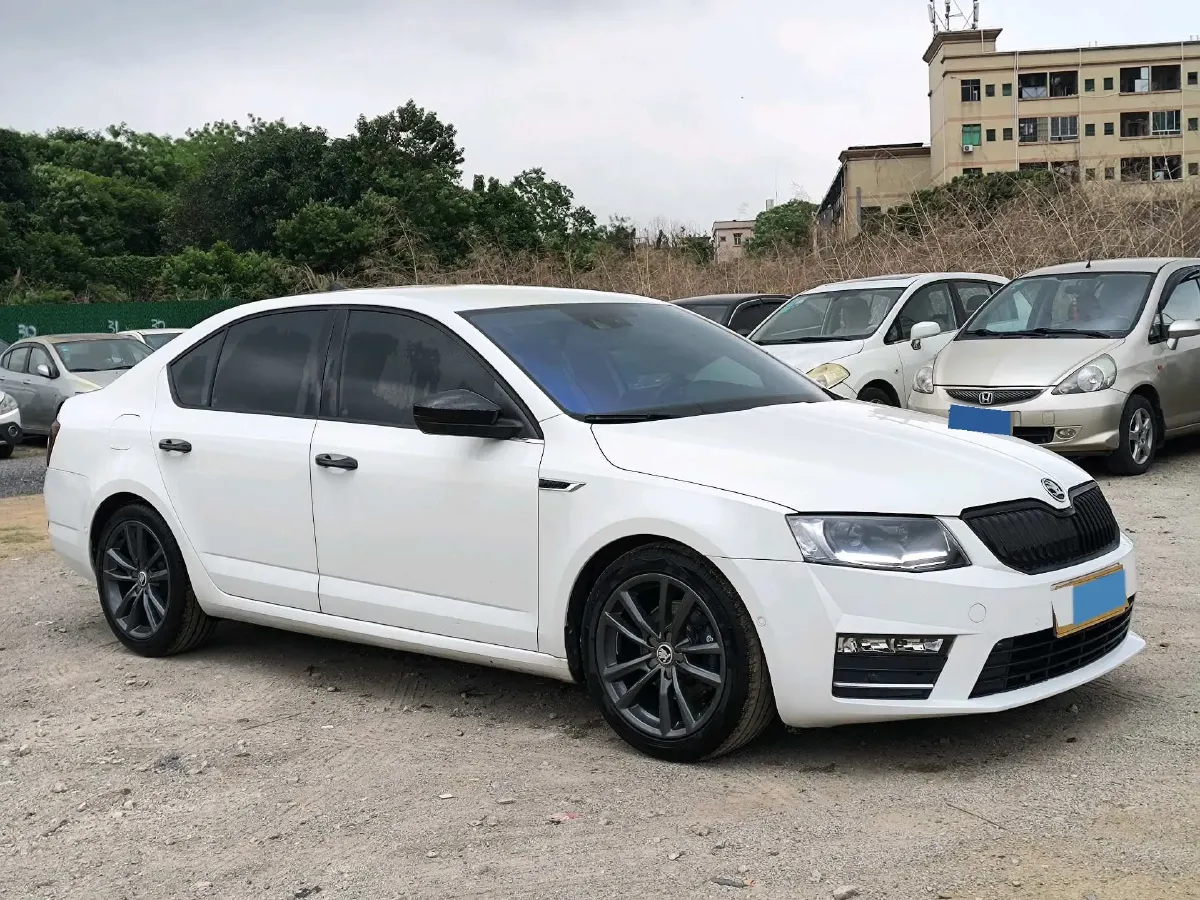2017 Skoda Octavia 1.6L 110HP L4 6AT,autocango,china used car exporter,china ev exporter,chinese used car exporter,chinese used ev exporter