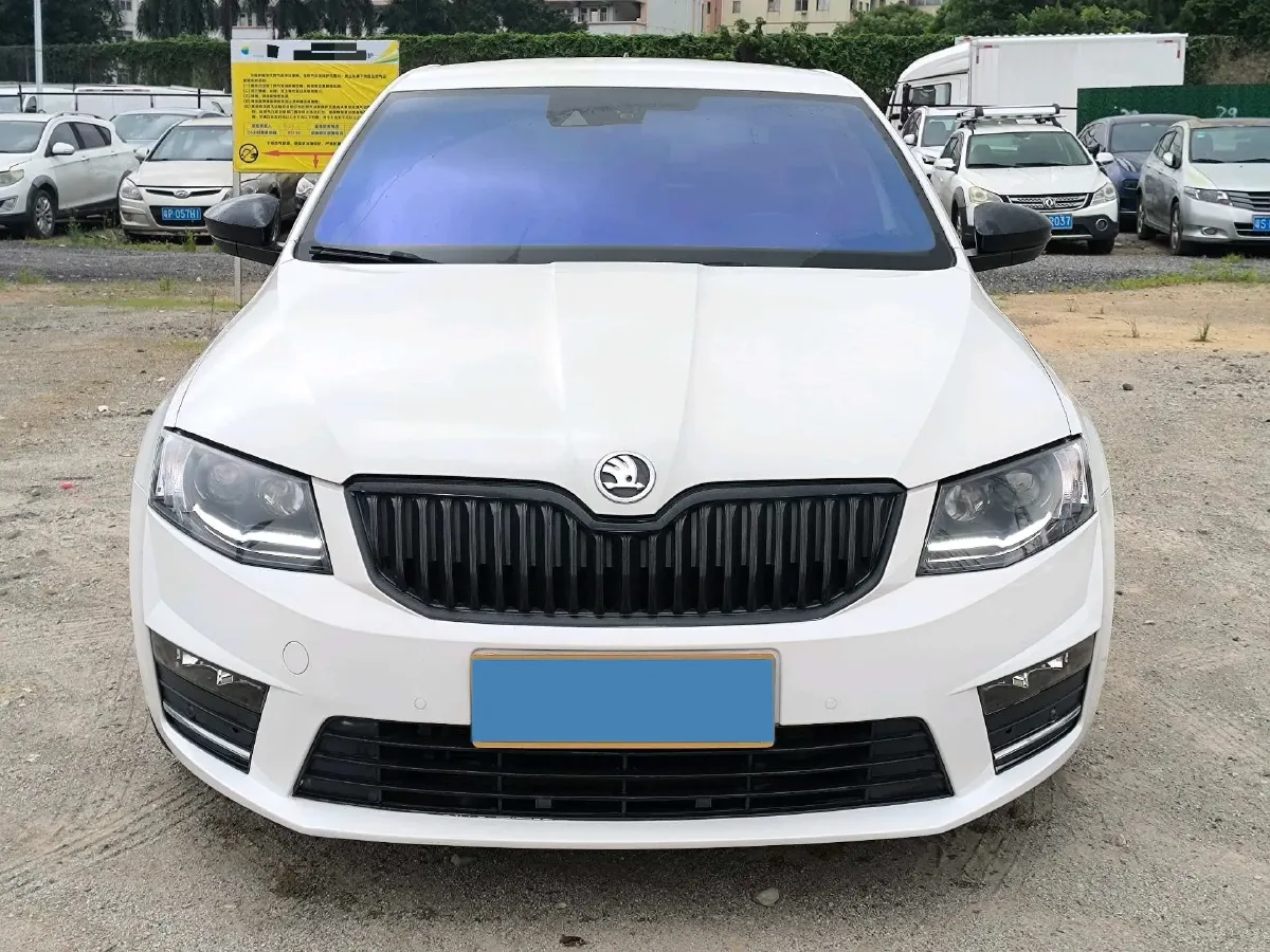 2017 Skoda Octavia 1.6L 110HP L4 6AT,autocango,china used car exporter,china ev exporter,chinese used car exporter,chinese used ev exporter
