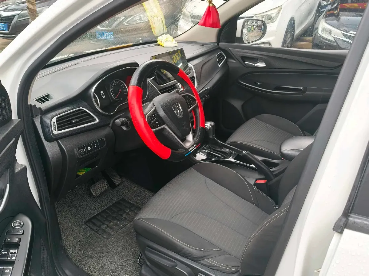 2021 BaoJun 730 1.5T 147HP L4 CVT,autocango,china used car exporter,china ev exporter,chinese used car exporter,chinese used ev exporter