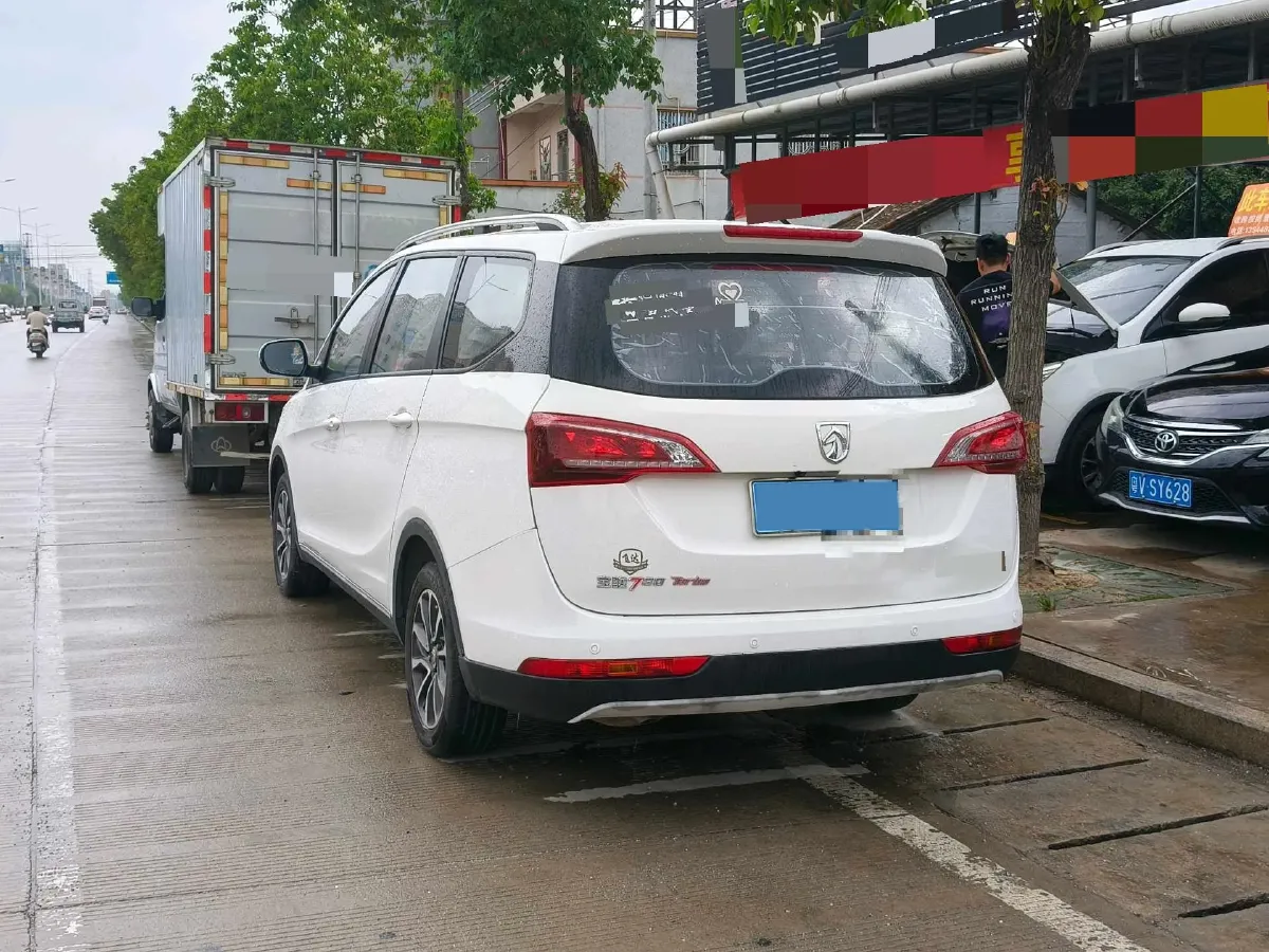 2021 BaoJun 730 1.5T 147HP L4 CVT,autocango,china used car exporter,china ev exporter,chinese used car exporter,chinese used ev exporter