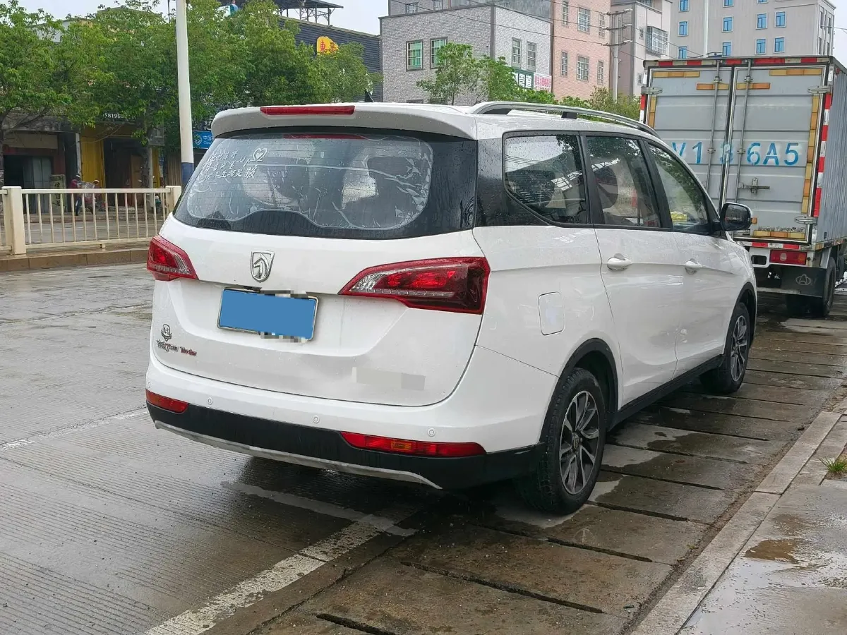 2021 BaoJun 730 1.5T 147HP L4 CVT,autocango,china used car exporter,china ev exporter,chinese used car exporter,chinese used ev exporter