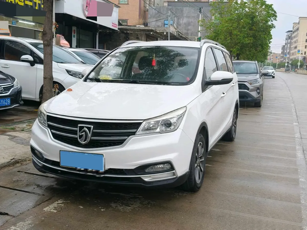 2021 BaoJun 730 1.5T 147HP L4 CVT,autocango,china used car exporter,china ev exporter,chinese used car exporter,chinese used ev exporter