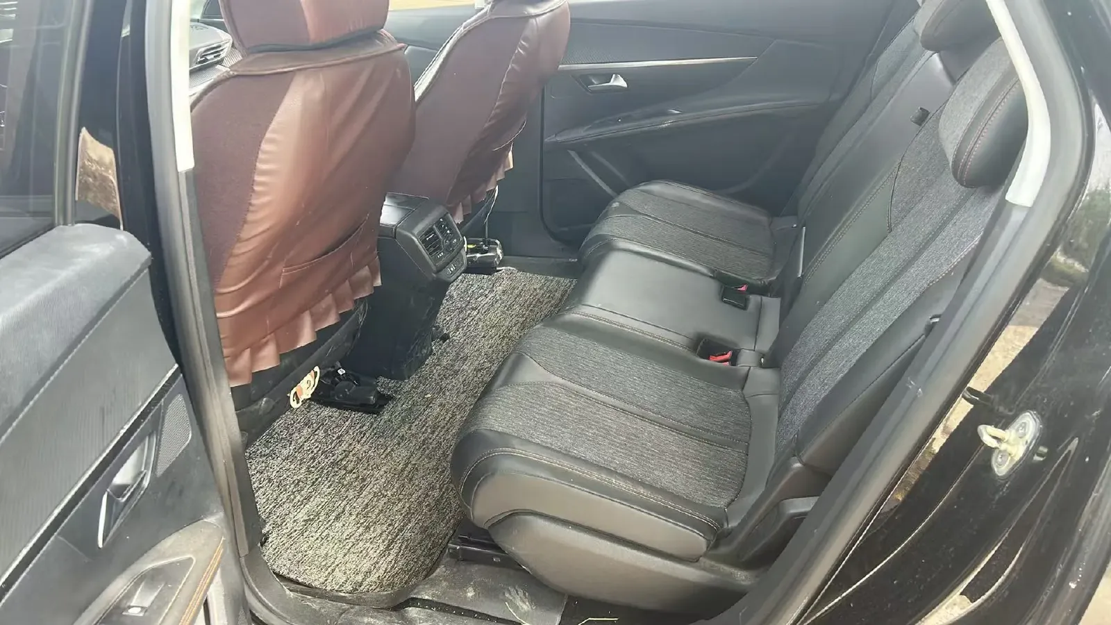 2017 Peugeot 5008 1.6T 167HP L4 6AT,autocango,china used car exporter,china ev exporter,chinese used car exporter,chinese used ev exporter