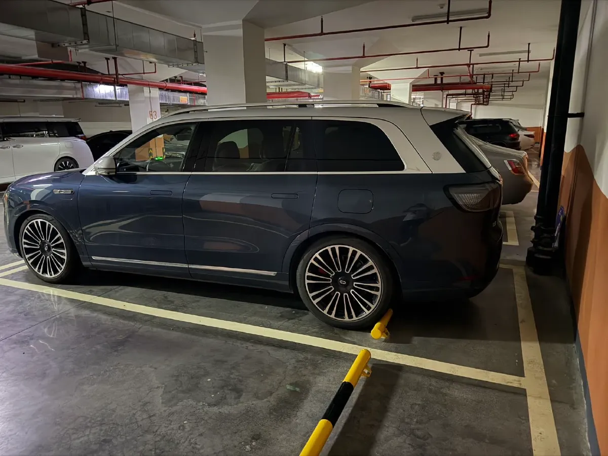 2024 AITO AITO M9 1.5T 152HP L4 REEV 42KWH,autocango,china used car exporter,china ev exporter,chinese used car exporter,chinese used ev exporter