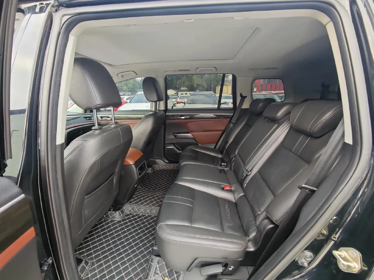 2017 GAC Trumpchi GS8 2.0T 201HP L4 6AT,autocango,china used car exporter,china ev exporter,chinese used car exporter,chinese used ev exporter