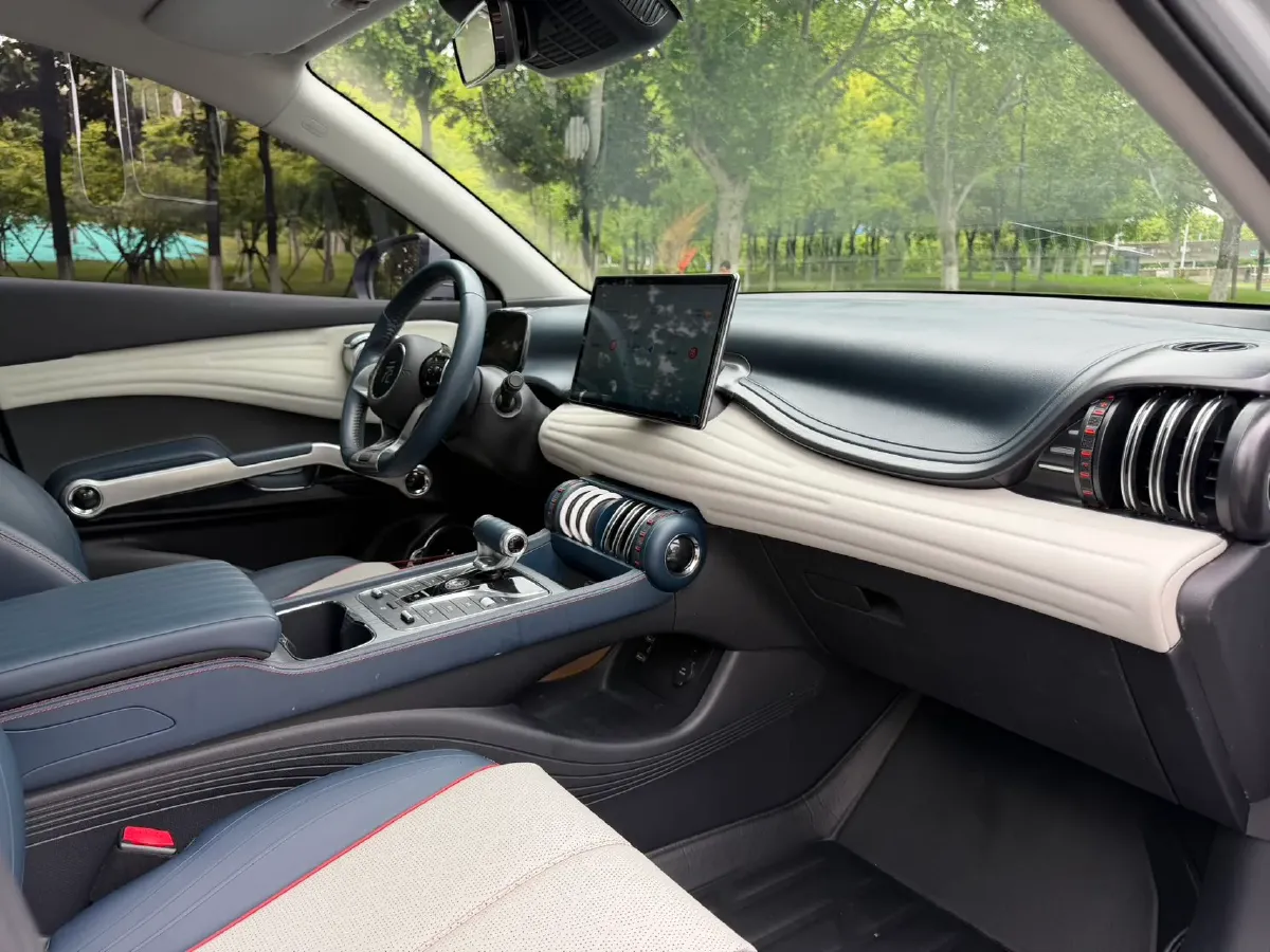 2022 Roewe RX5 MAX 1.5T 181HP L4 6AT,autocango,china used car exporter,china ev exporter,chinese used car exporter,chinese used ev exporter