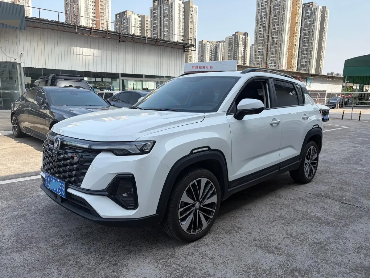 2023 ChangAn CS35 Plus 1.4T 160HP L4 7DCT,autocango,china used car exporter,china ev exporter,chinese used car exporter,chinese used ev exporter