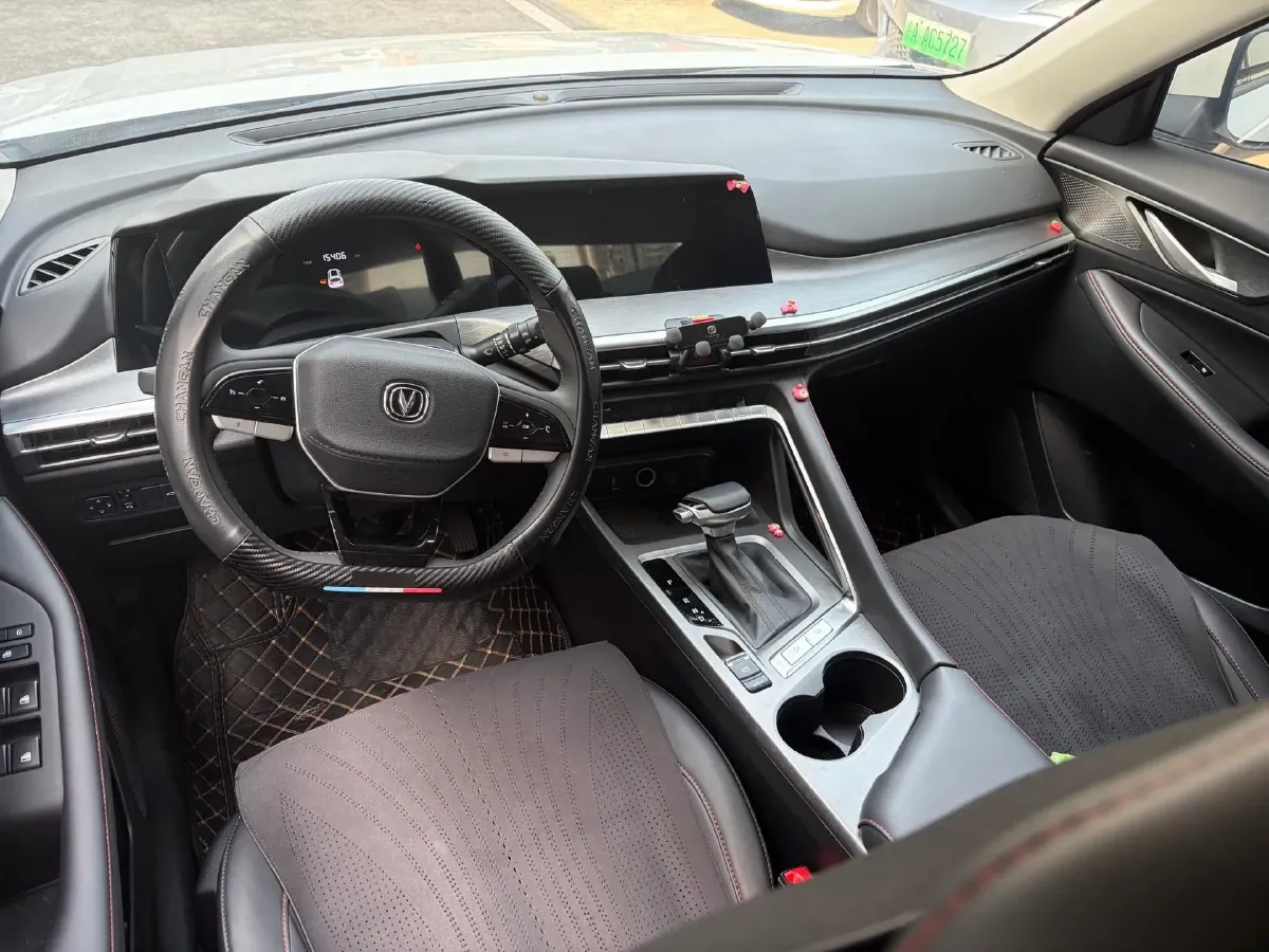 2023 ChangAn CS35 Plus 1.4T 160HP L4 7DCT,autocango,china used car exporter,china ev exporter,chinese used car exporter,chinese used ev exporter