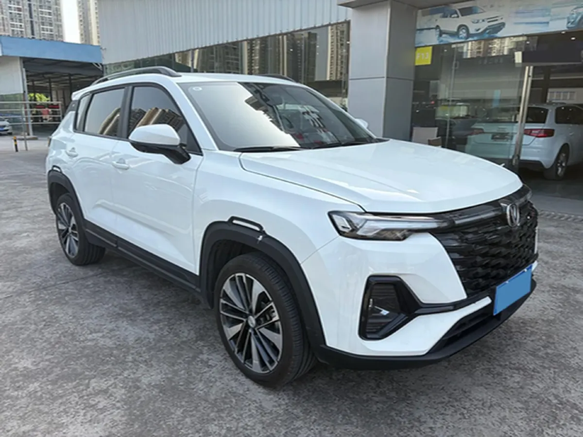 2023 ChangAn CS35 Plus 1.4T 160HP L4 7DCT,autocango,china used car exporter,china ev exporter,chinese used car exporter,chinese used ev exporter