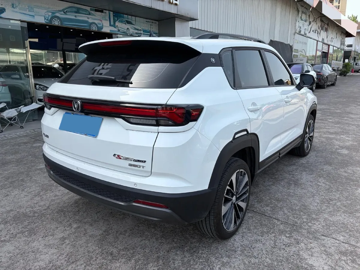 2023 ChangAn CS35 Plus 1.4T 160HP L4 7DCT,autocango,china used car exporter,china ev exporter,chinese used car exporter,chinese used ev exporter