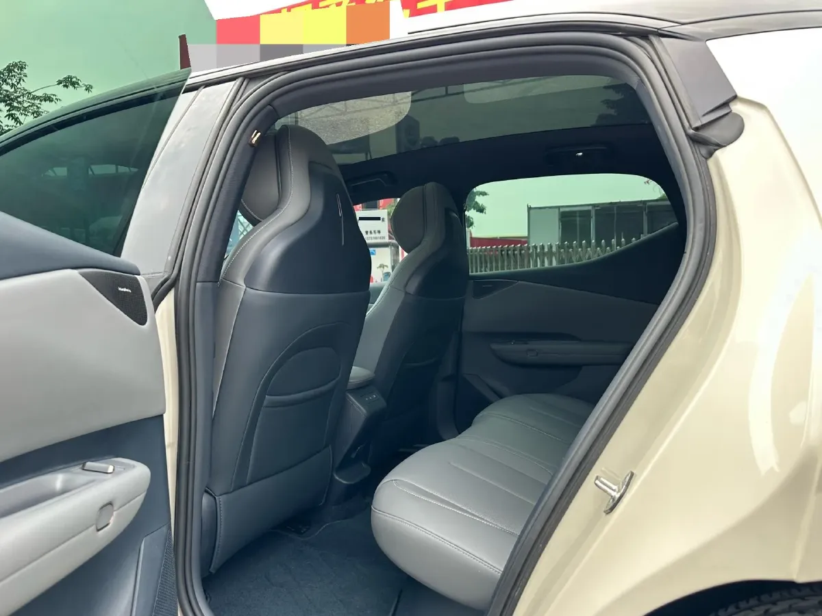 2025 Dongfeng Z9 2.0T 258HP L4 8AT,autocango,china used car exporter,china ev exporter,chinese used car exporter,chinese used ev exporter