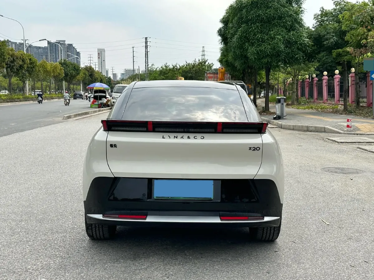 2025 Dongfeng Z9 2.0T 258HP L4 8AT,autocango,china used car exporter,china ev exporter,chinese used car exporter,chinese used ev exporter