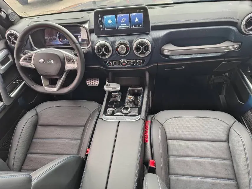 2021 Beijing BJ40 2.0T 163HP L4 8AT,autocango,china used car exporter,china ev exporter,chinese used car exporter,chinese used ev exporter